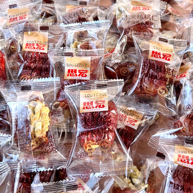 思宏红枣夹核桃仁干果零食图片