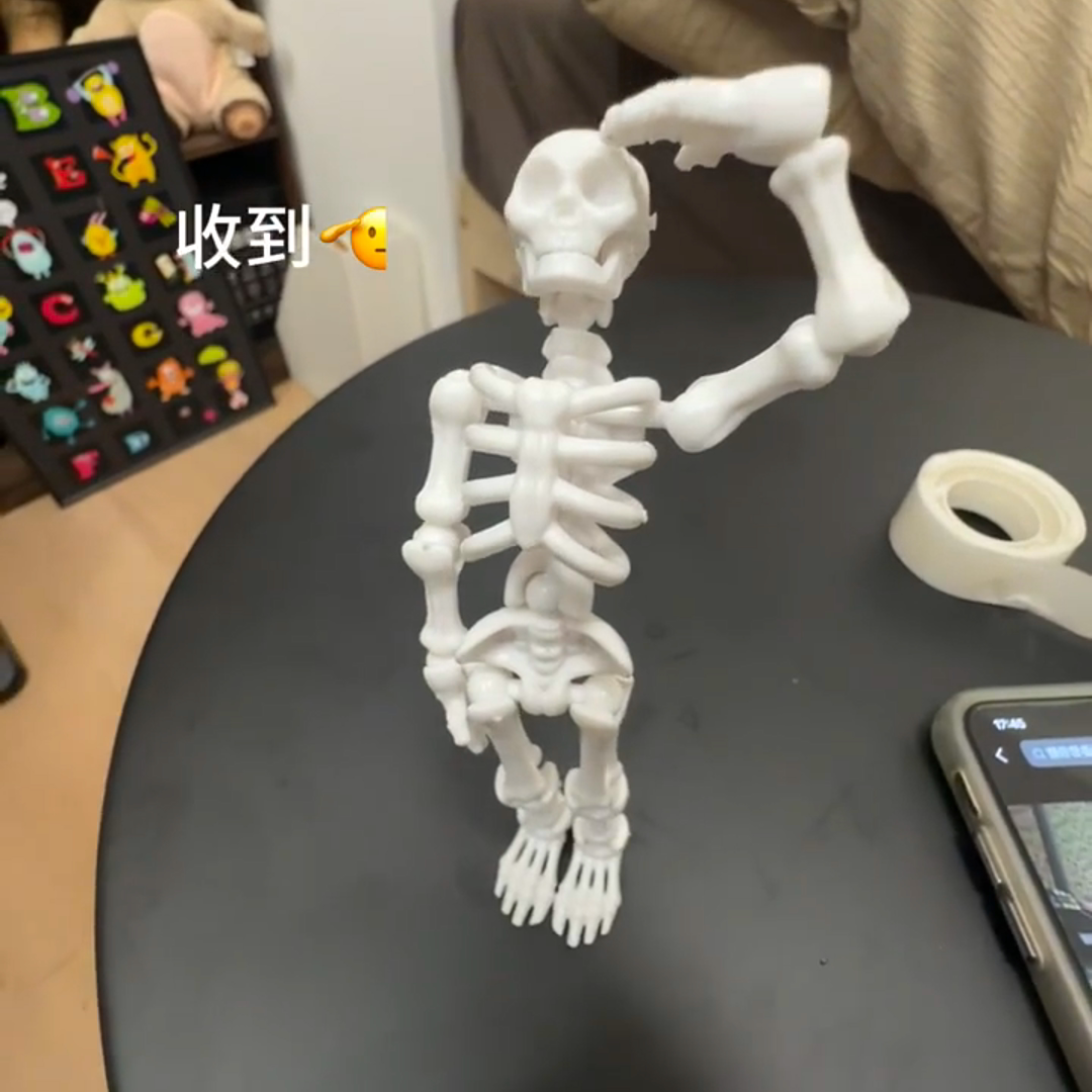 关节骷髅人偶武器玩具摆件