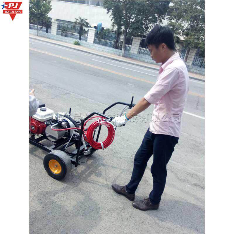 塑胶道标线机推手式篮球场公园跑线道MAGA-102划线机学校田径赛道