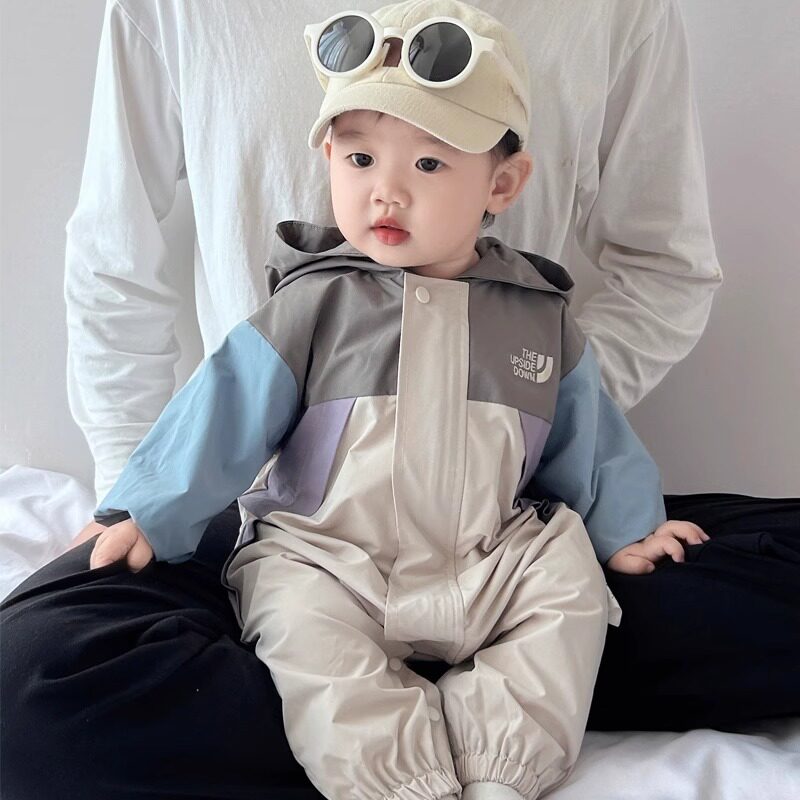 婴儿外套春秋款婴幼儿连体衣外出服秋季防风哈衣帅气男宝宝冲锋衣