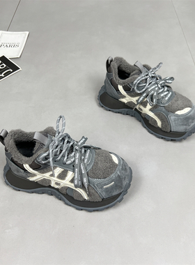 2025年冬季新款复古加绒保暖丑萌老爹鞋女毛毛休闲厚底增高运动鞋