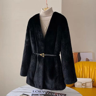 海宁天鹅绒V领时尚年轻款貂皮大衣女中长版显气质水貂皮草外套女
