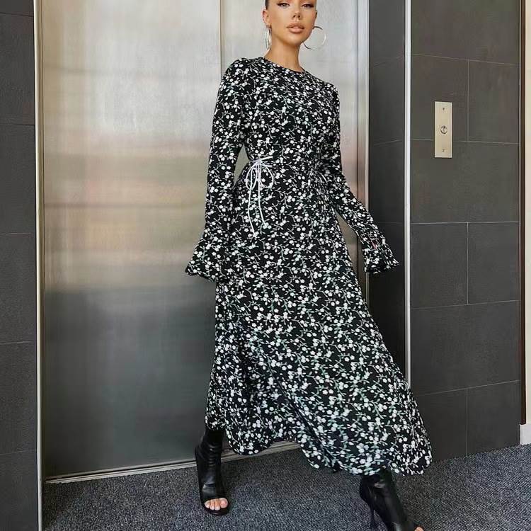 欧美风喇叭袖碎花连衣裙圆领收腰长裙 Flare sleeve floral dress