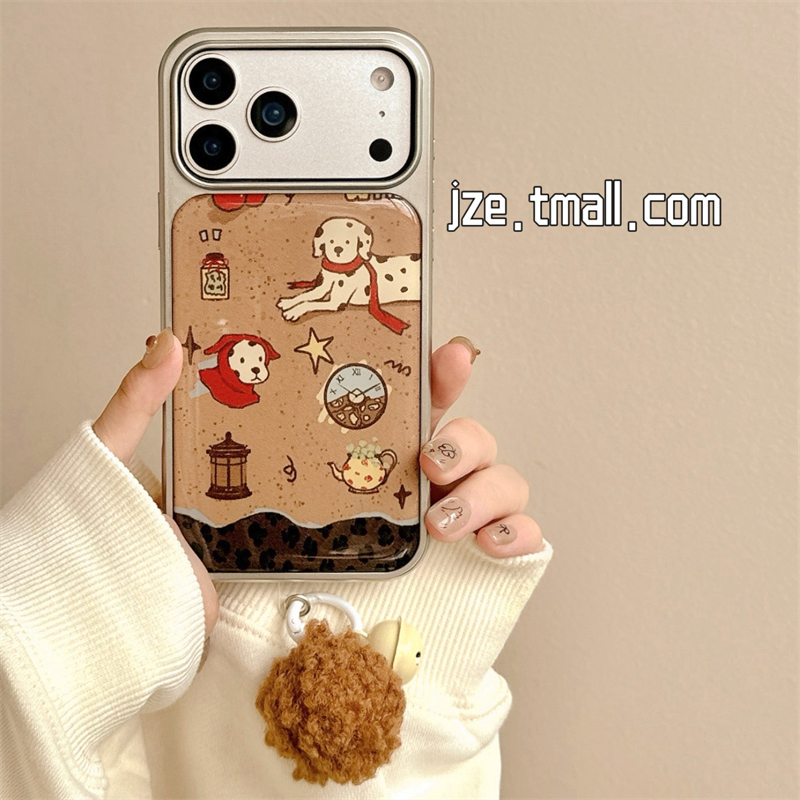 jze滴胶ins可爱卡通斑点狗狗适用苹果17ProMax手机壳iphone15新款16pro女款13毛球挂件15pro韩风14防摔保护套