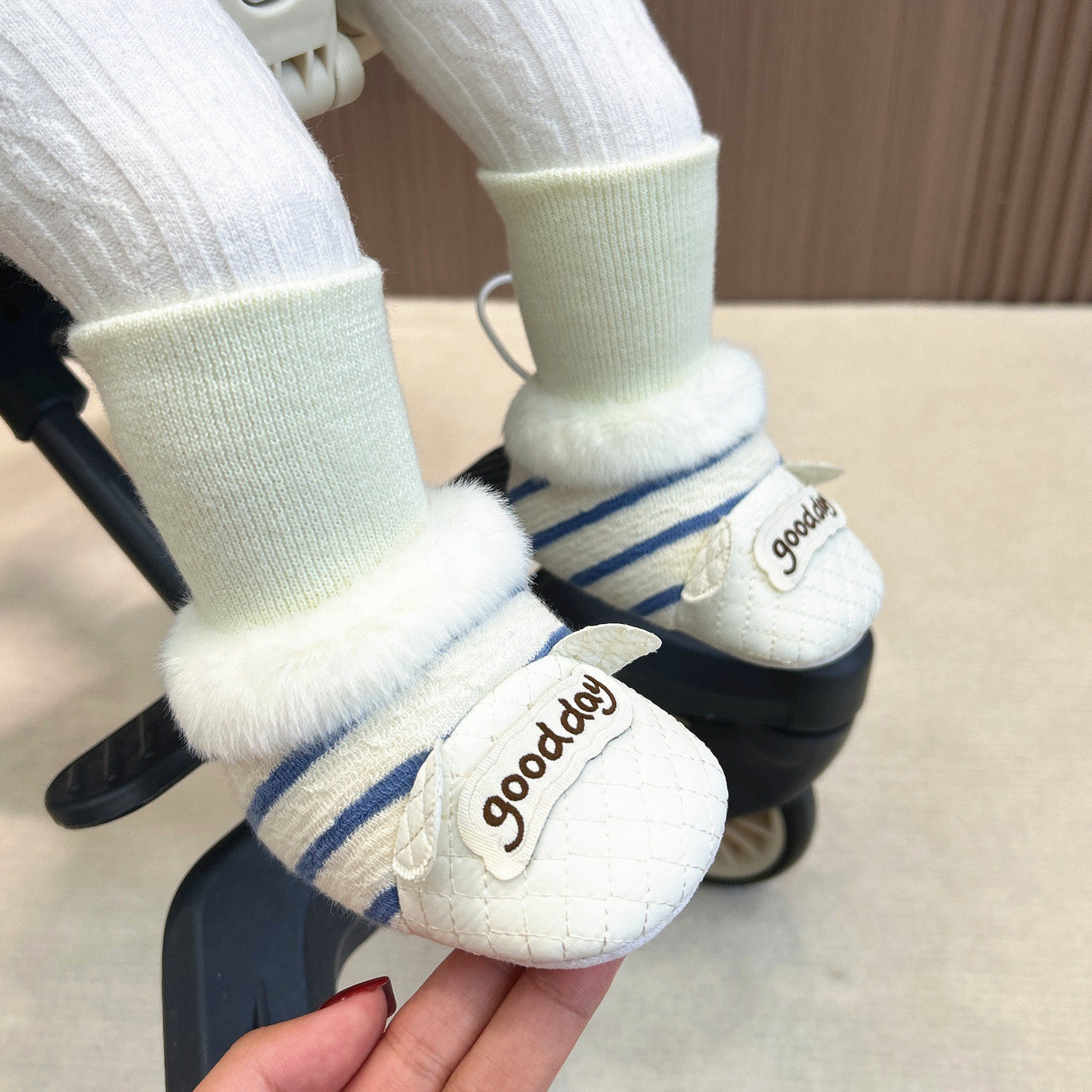 婴儿软萌可爱加厚鞋袜冬加绒0-1岁不掉鞋鞋袜一体棉鞋软底步前鞋,女装/女士精品,棉衣/棉服,淘宝优惠券,粉丝福利购,淘宝优惠卷