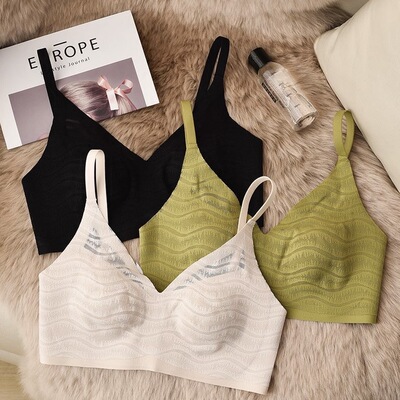 蕾丝无痕固定杯内衣女钢圈聚