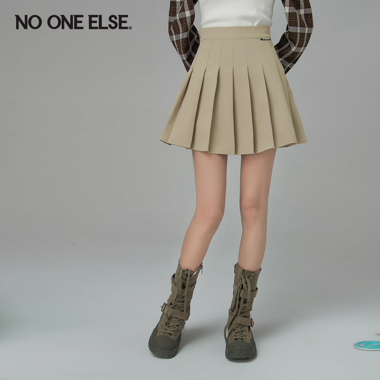 NO ONE ELSE高腰百褶半身裙女2026春秋新款设计感小众包臀短裙子