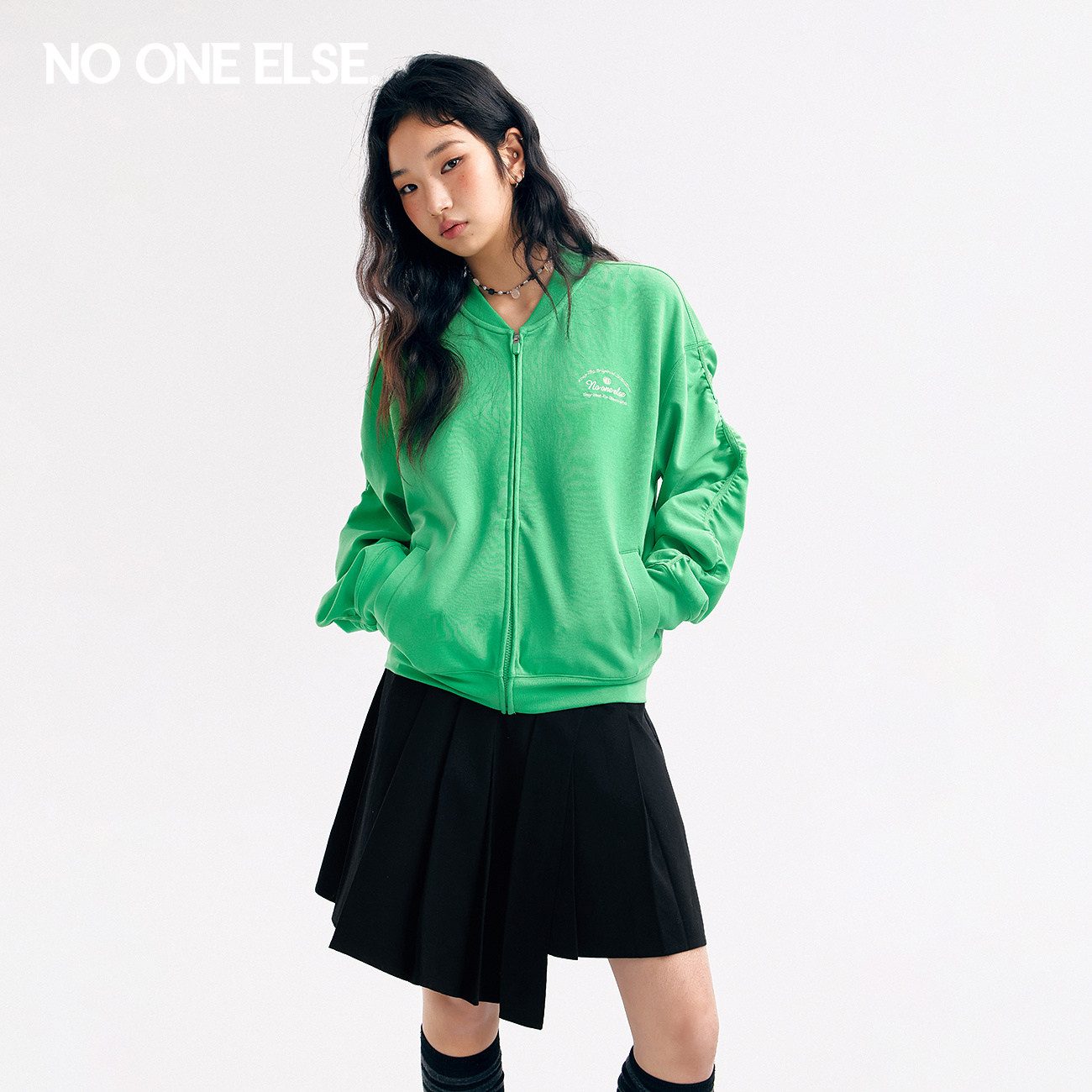 NO ONE ELSE立领卫衣外套女2026夏季新款抽褶字母刺绣长袖棒球衫
