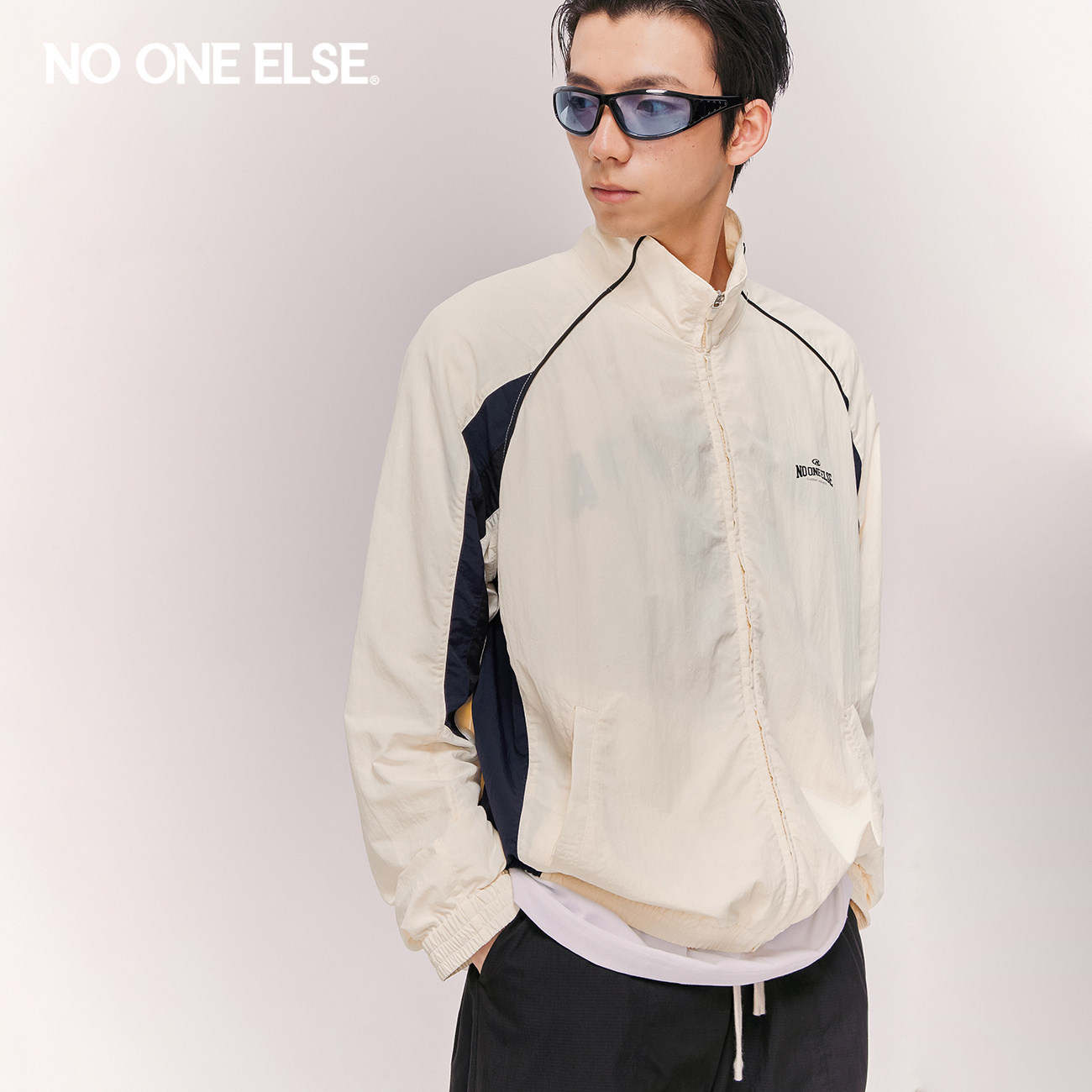 NO ONE ELSE撞色拼接外套男女2026春秋新款复古字母印花机能夹克