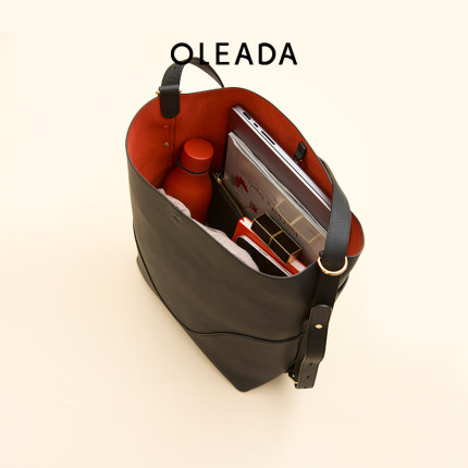 心动的offer7同款OLEADA灯塔软桶松弛感大容量通勤水桶包女单肩包