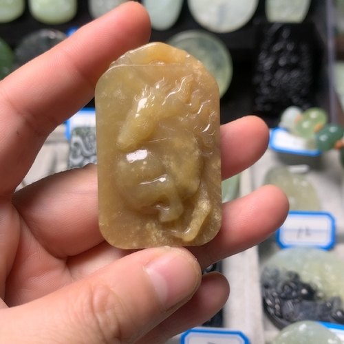 岫玉花玉生肖马一马当先马到成功