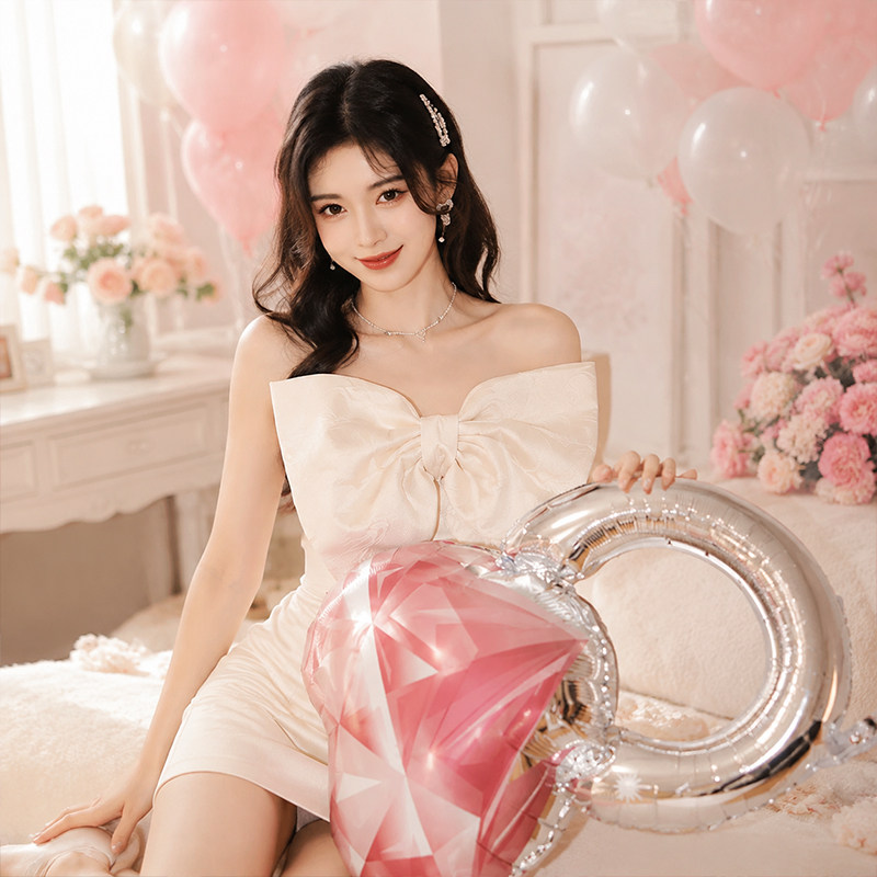 结婚接亲新娘晨袍拍照道具520求婚告白婚庆布置装饰钻戒戒指气球