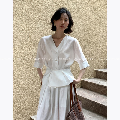 AC SUNSHINE设计感百搭V领收腰通勤衬衫女夏季透气中袖上衣H19793