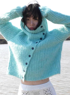 Howwell博主同款babyblue高领毛织钮扣斜开套头羊毛混纺湖蓝毛衣