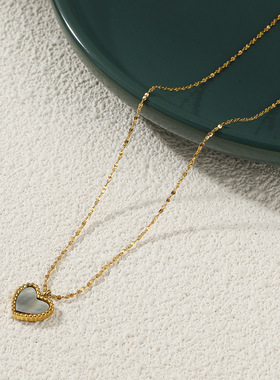 不掉色钛钢精致简约爱心灰色贝母项链小众轻奢高级感桃心锁骨链女