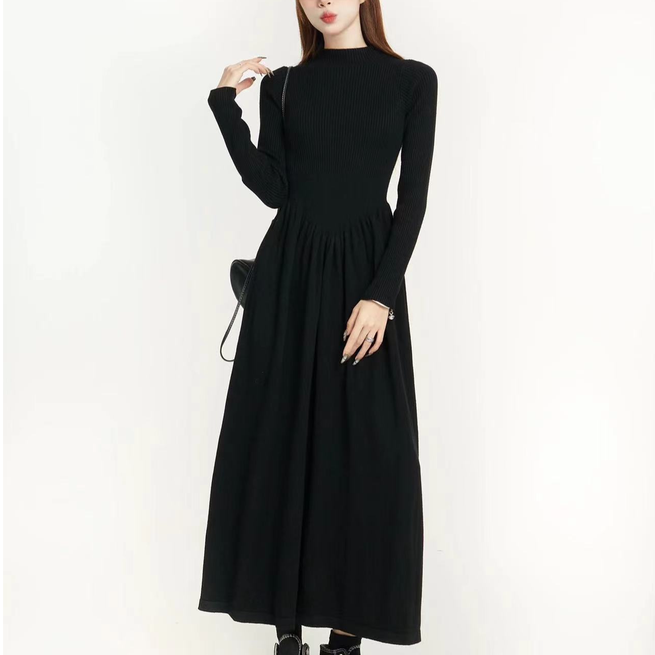 法式收腰显瘦针织连衣裙女2024秋冬新款半高领打底毛衣裙A字长裙
