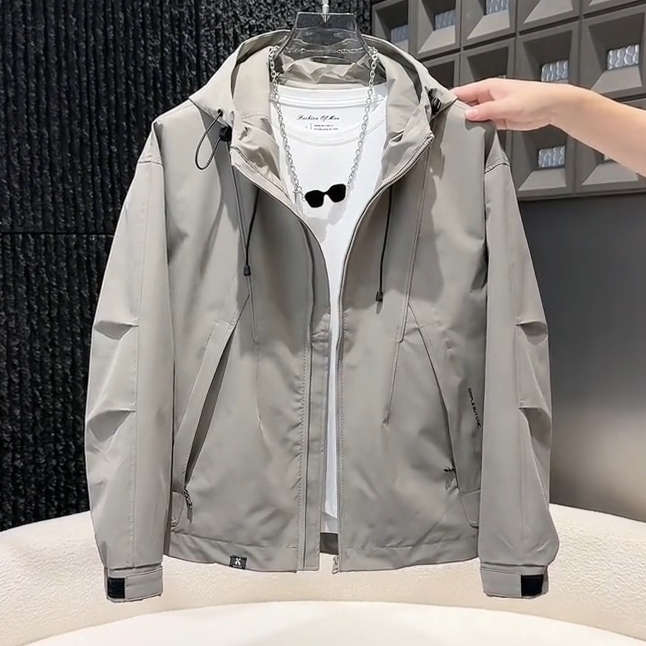 潮牌拼接工装户外防风连帽冲锋衣