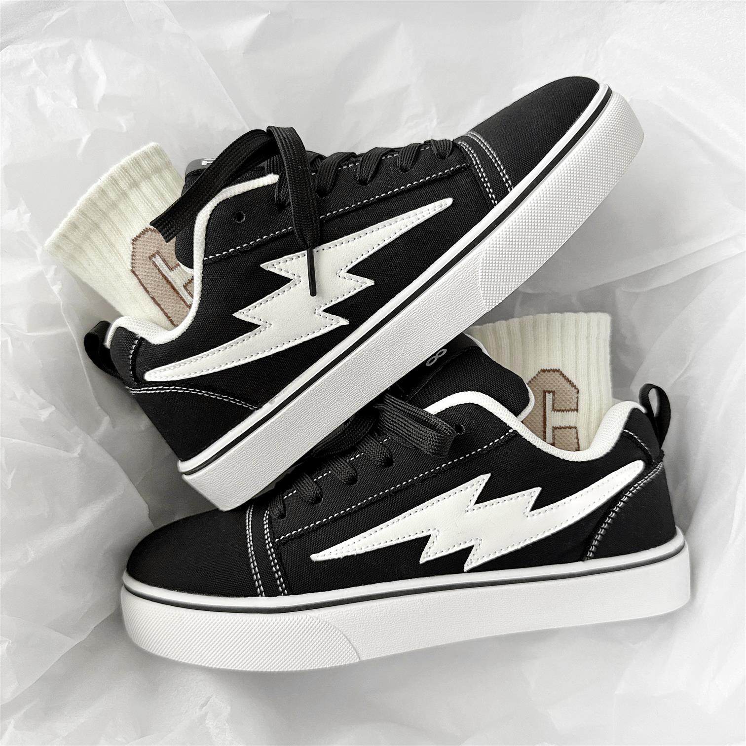 原创爆款小众休闲滑板鞋男2026冬季新款百搭潮流低帮帆布情侣板鞋,流行男鞋,休闲板鞋,淘宝优惠券,粉丝福利购,淘宝优惠卷