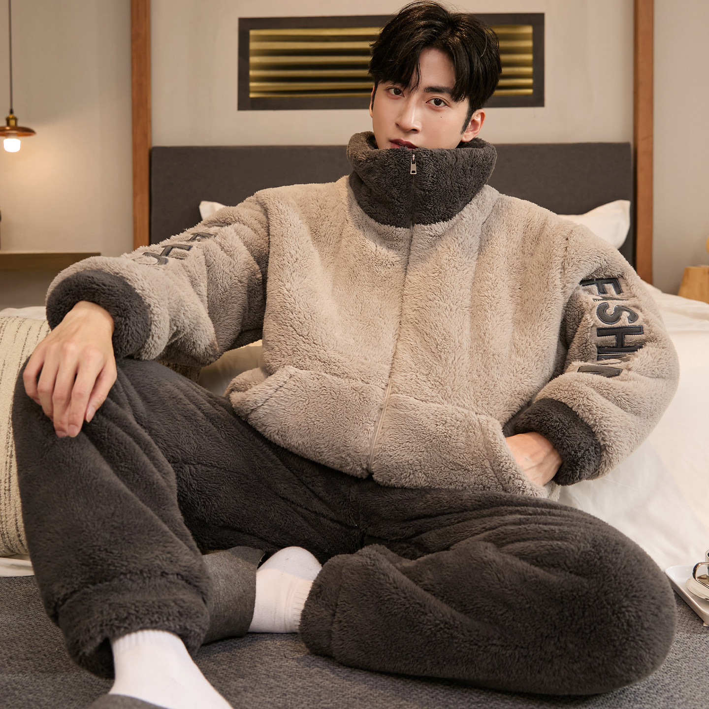 男士睡衣秋冬款冬季珊瑚绒加厚加绒法兰绒卡通家居服男款冬天套装