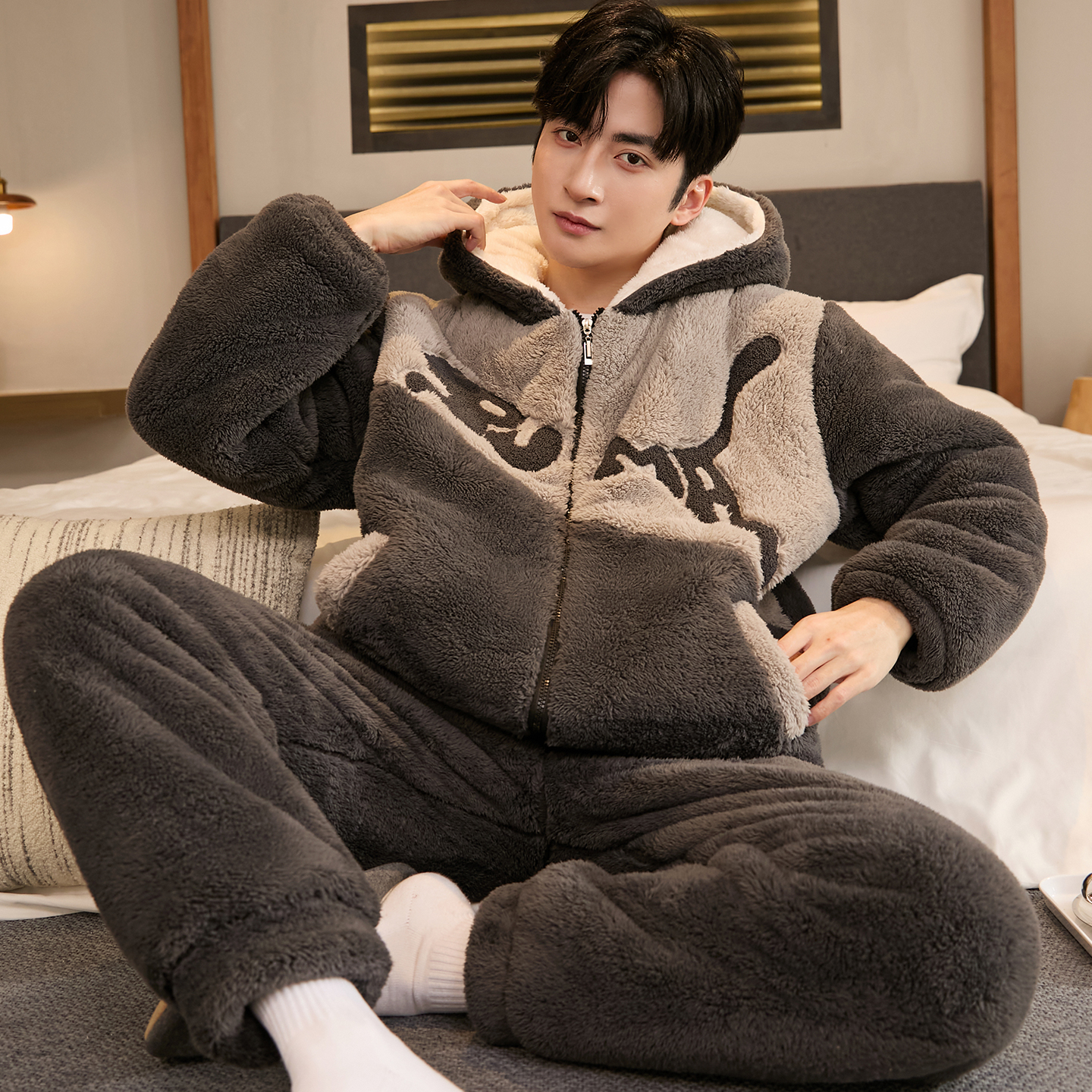 珊瑚绒男士睡衣冬季青少年休闲2025新款法兰绒加厚男款家居服套装