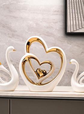 电视背景墙摆件心心相印天鹅摆件结婚礼物轻奢高档家居客厅酒柜电