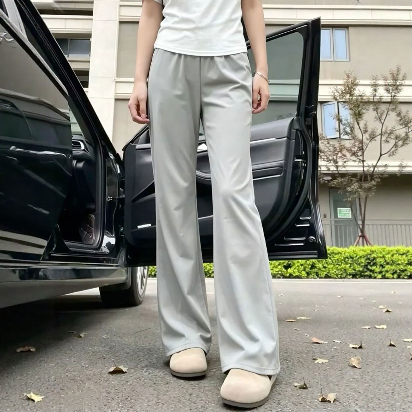 灰色冰丝微喇防晒裤女夏季薄款2026新款小个子夏天休闲运动喇叭裤