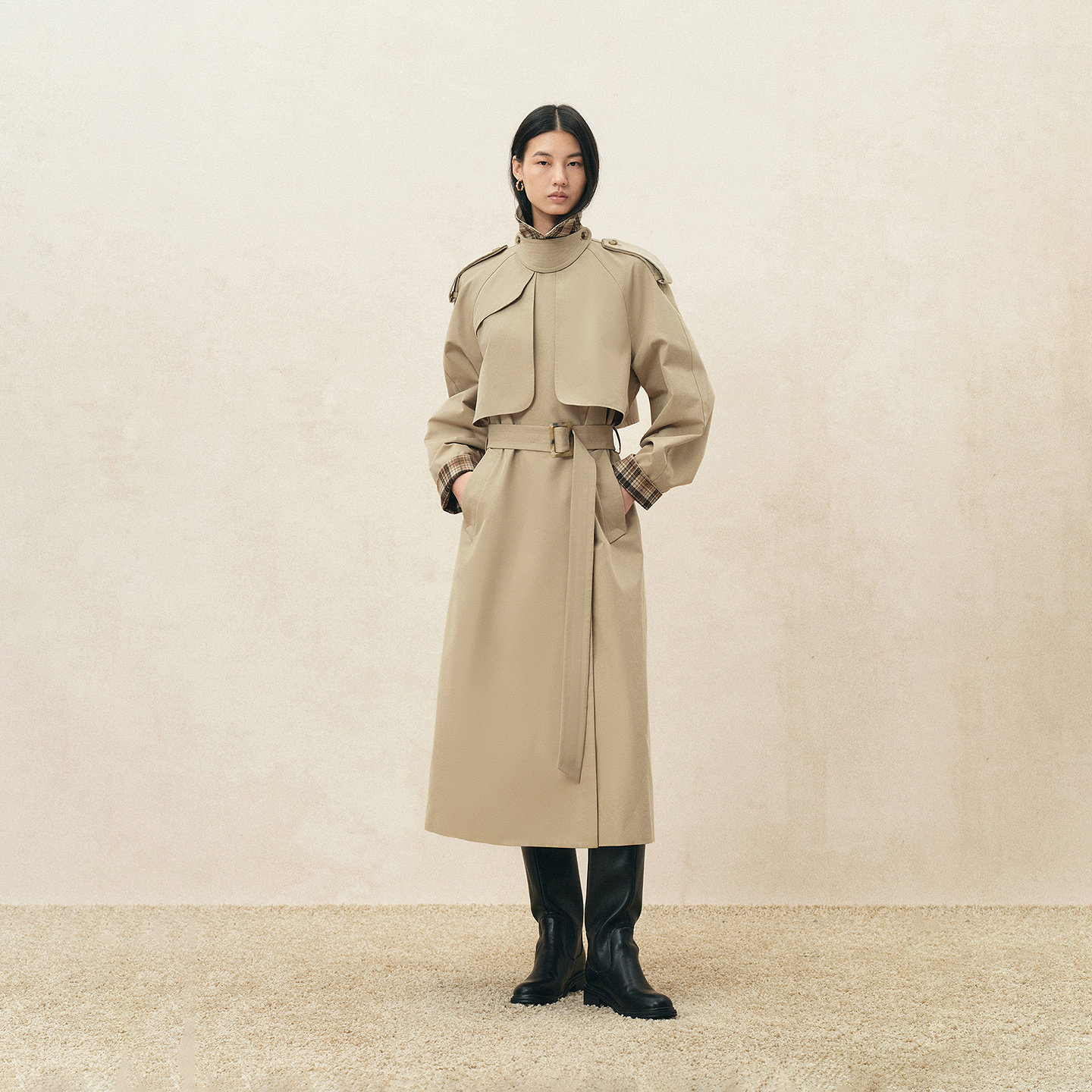 Fabrique 卡其色轻盈感修身外套翻领长款风衣女士2026年秋季新品图片