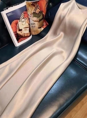 缎面v领吊带裙连衣裙女春秋外穿丝质裙子中长款内搭打底长裙女夏