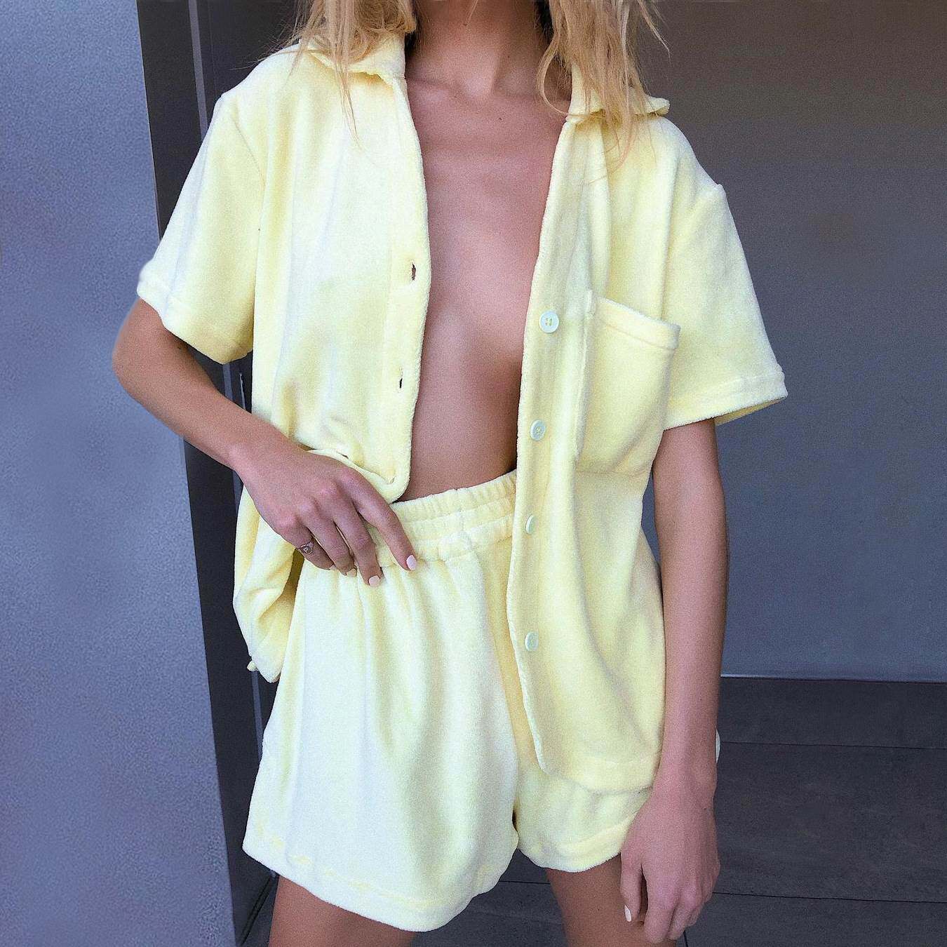 2021 women plus velvet single-breasted top + shorts home set