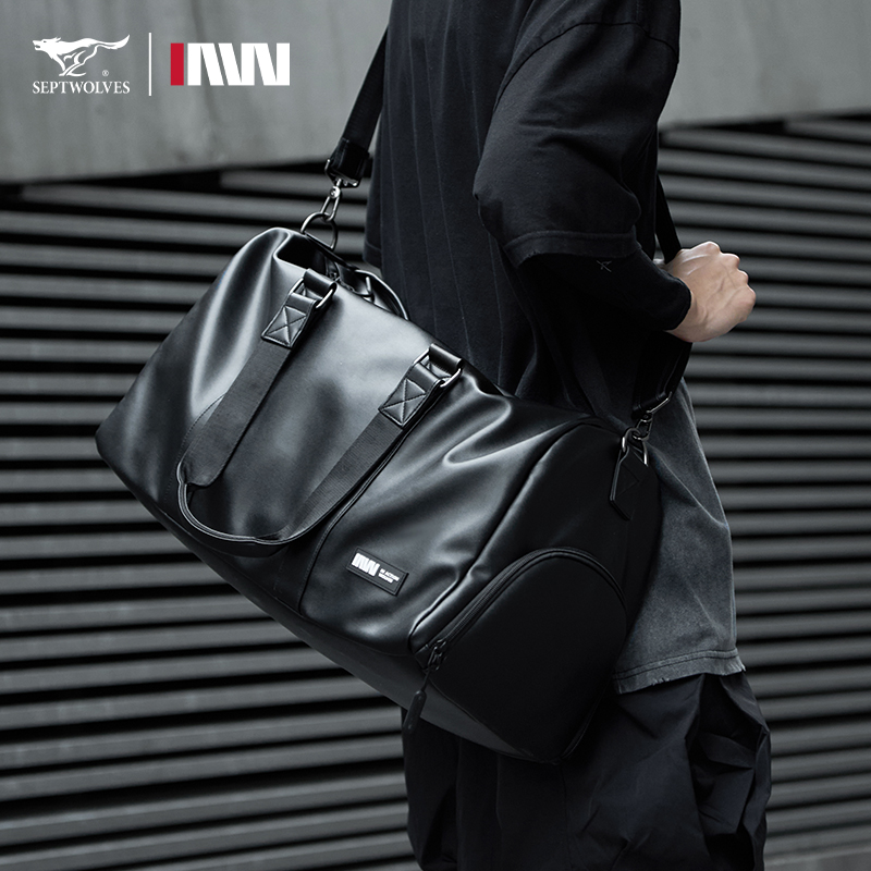 七匹狼皮质运动挎包新款健身包