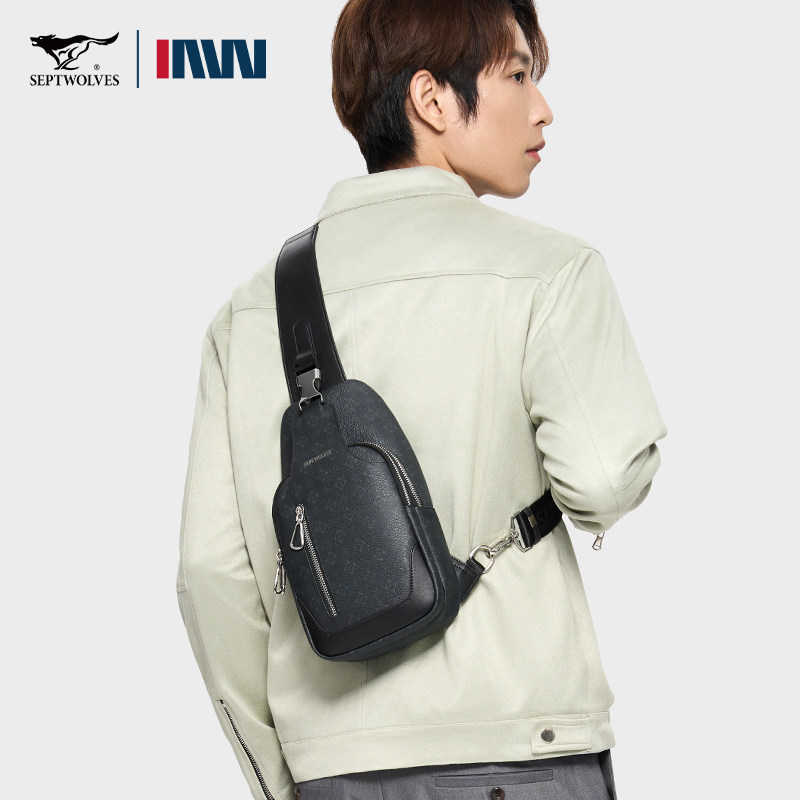 七匹狼潮流印花胸包男士休闲斜挎包时尚轻便单肩包欧美个性后背包