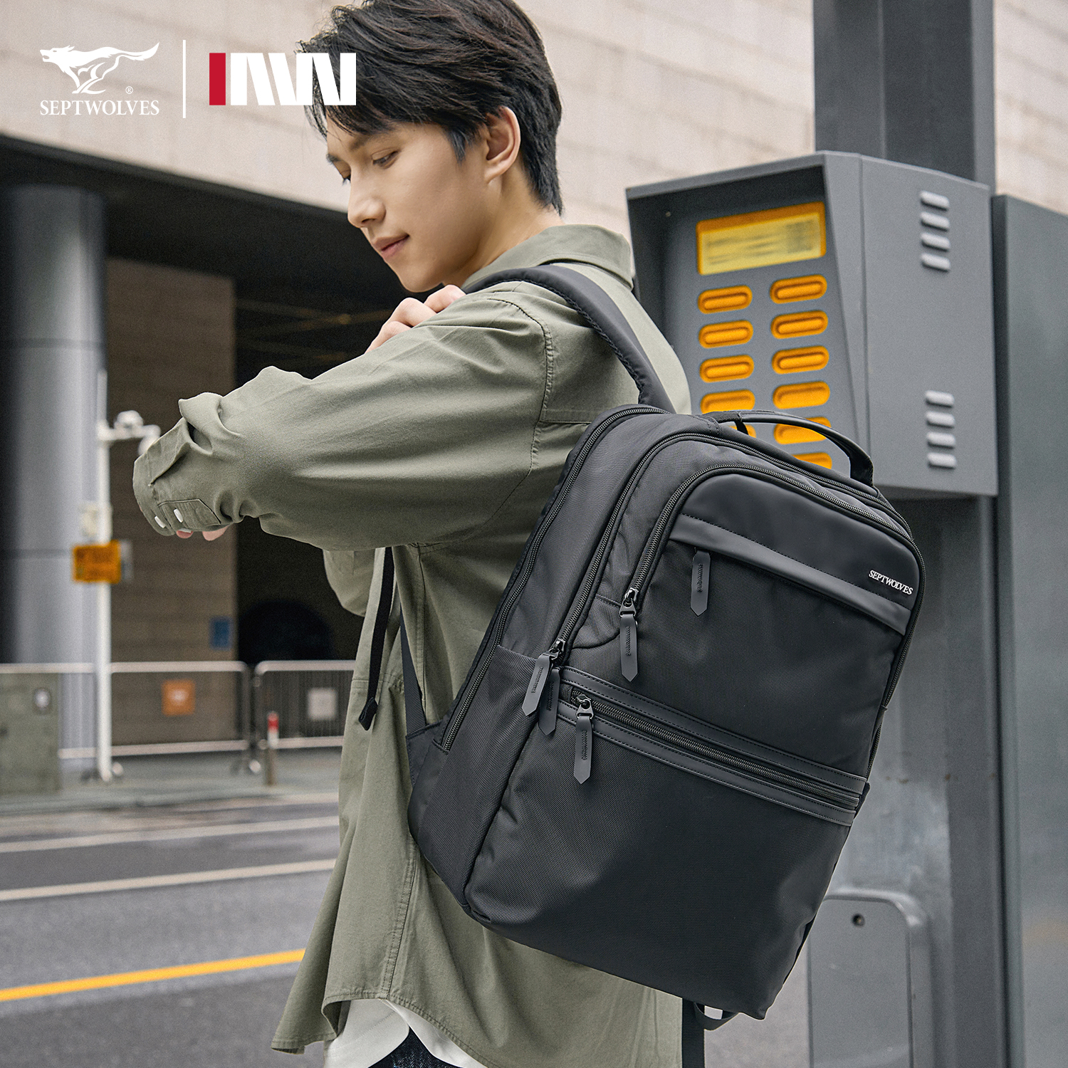 七匹狼商务双肩包大容量