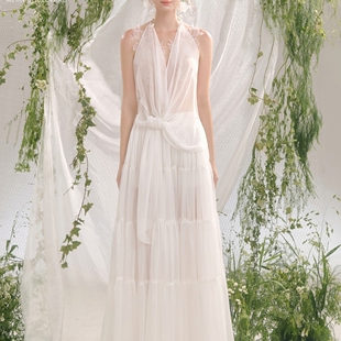 Arti Garden系列不对称挂脖上衣定制 Apparel越南品牌Radiant