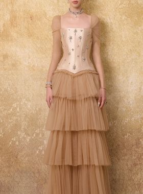 Calista de Minh Thanh越南小众品牌Joyau Éternal 系列高端长裙