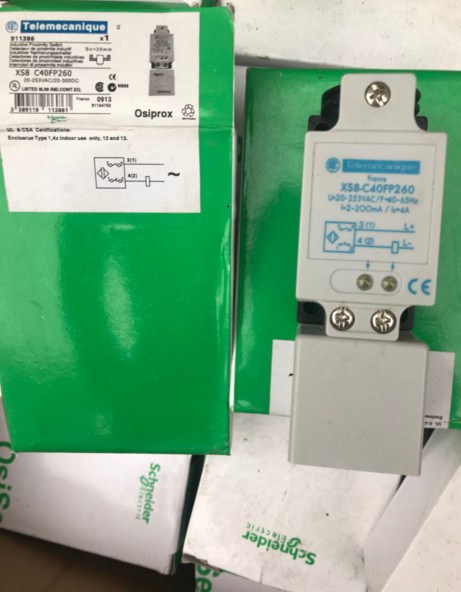 FREE SHIPPING  NEW XS8 C40FP260 XS8C40FP260 proximity s