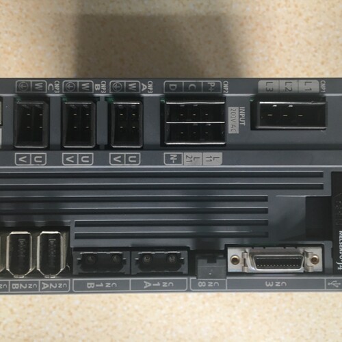 【议价】三菱伺服驱动器.MR-J4W3-222B.设备.8-9成新.200Wx3