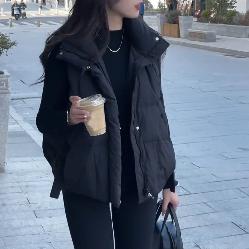 时尚纯色百搭羽绒服马甲女2025秋冬新款韩版坎肩无袖加厚保暖外套