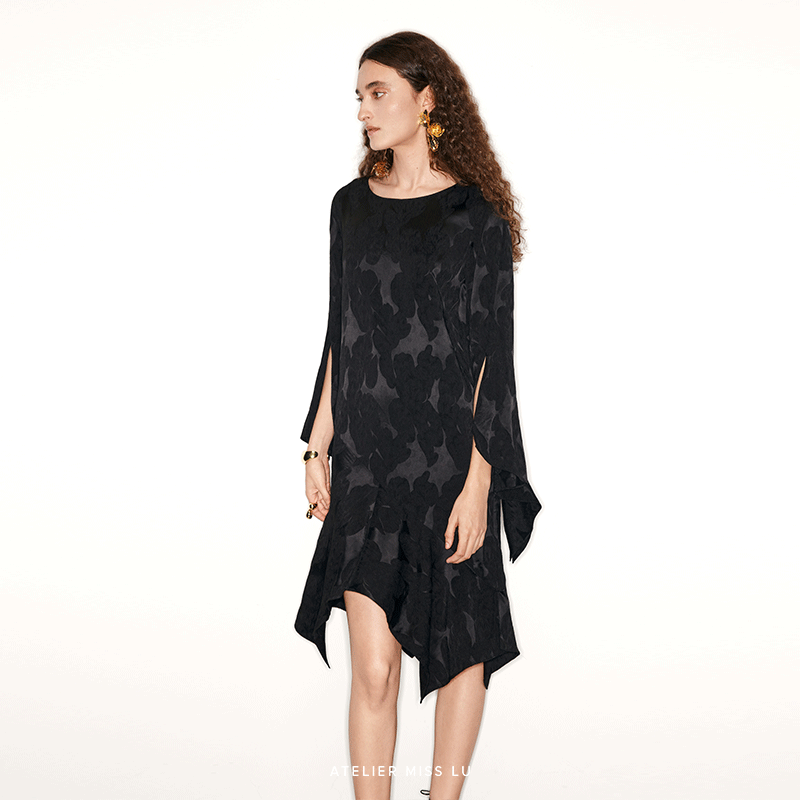 不规则下摆拼接醋酸连衣裙