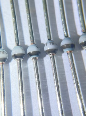 BYT78-TAR圆珠二极管快恢复玻璃无铅原装3A 1KV进口威世现货SOD64