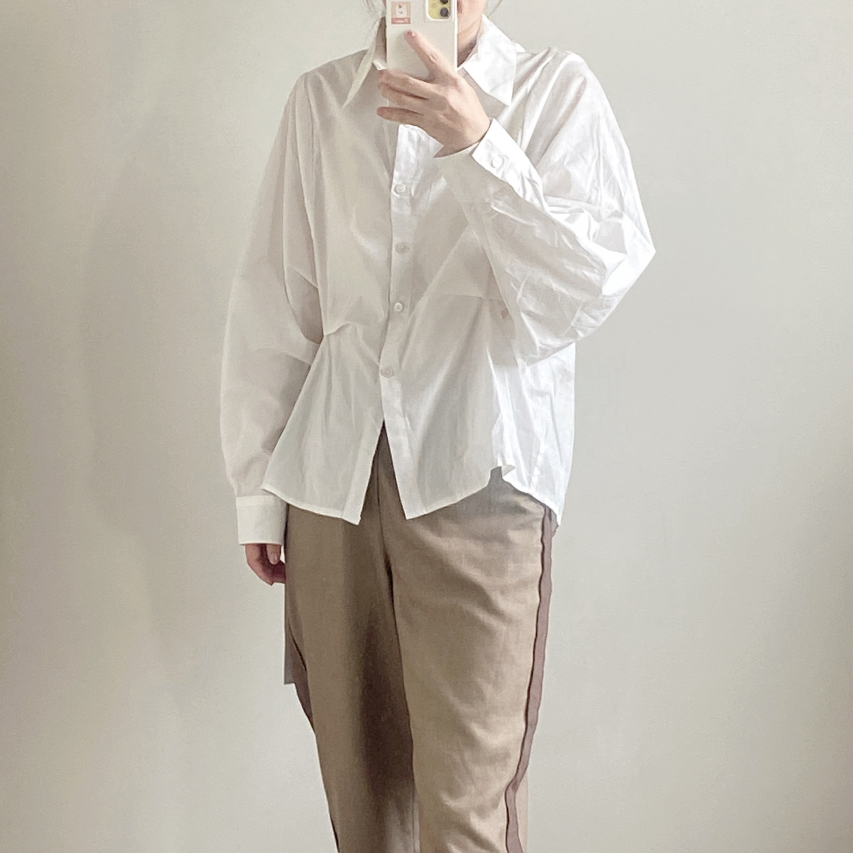2025法式设计师款女士纯色白衬衫高级短款纯棉长袖衬衫