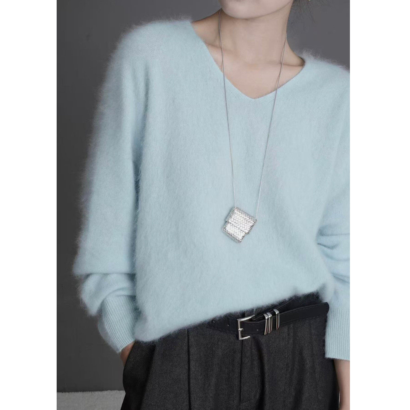 高端V领羊毛衫女宽松打底衫套头拉绒毛衣山羊绒针织上衣保暖内搭