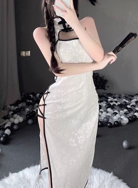 密会Tryst丝绒绑带旗袍套装