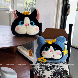 俏皮歪嘴猫抱枕被子两用办公室午睡靠枕空调毯子二合一车载靠背垫