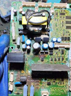 议价安川A1000系列变频器驱动板ETC710143