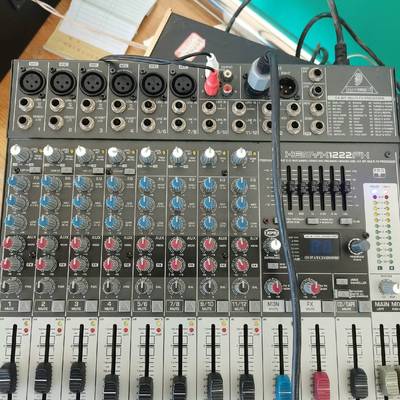 议价百灵达  xenyx2222fx，12路自带效果器，全部