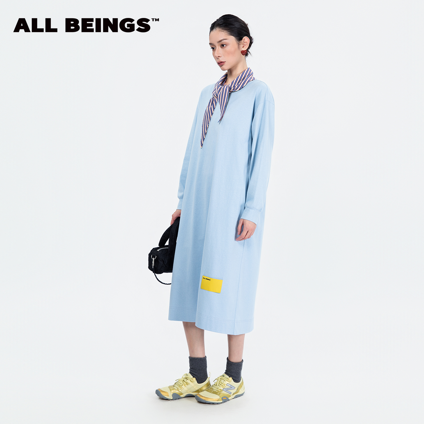 ALL BEINGS2025秋冬新品 松弛感休闲条纹领巾天蓝色T恤连衣裙