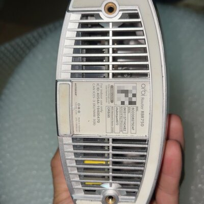 议价NETGEAR网件Orbi RBS750分机，成色有使用痕迹可维修