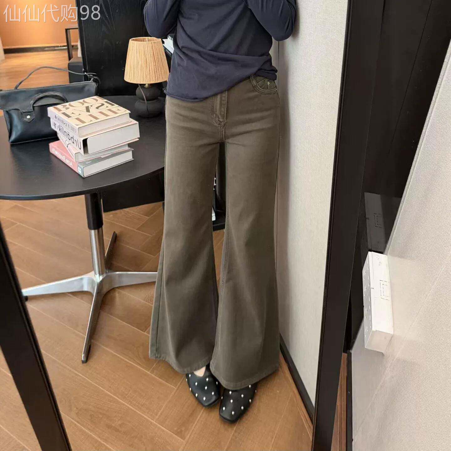 复古军绿色微喇牛仔裤女春秋2026新款高腰显瘦不贴腿拖地喇叭裤子