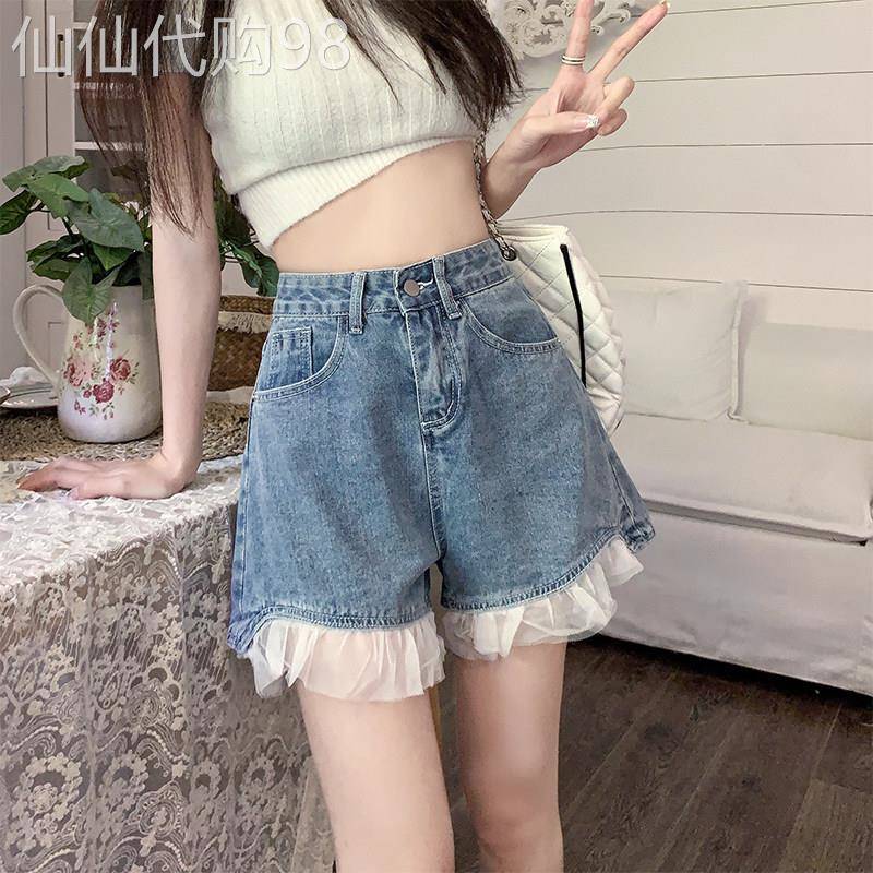高腰浅色牛仔短裤女夏季2026新款大尺码蕾丝花边花边时尚a字阔腿