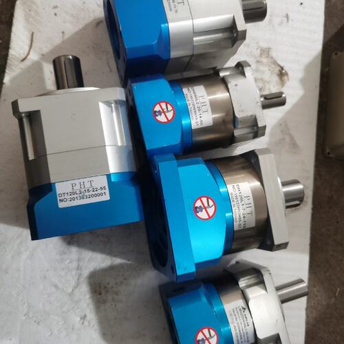 T120L2-100-19-70DT120L2-100-19-70行星减速器DT120L2行星减速器